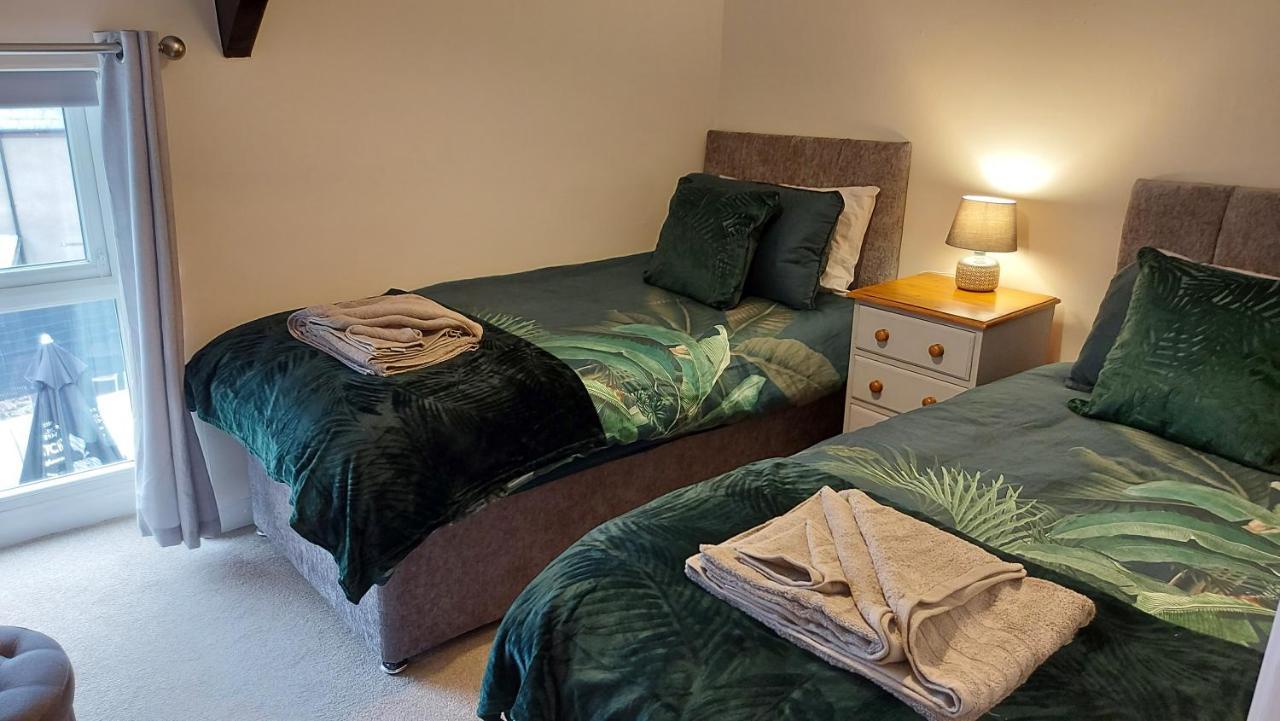 Bronllys The Cock Hotel מראה חיצוני תמונה