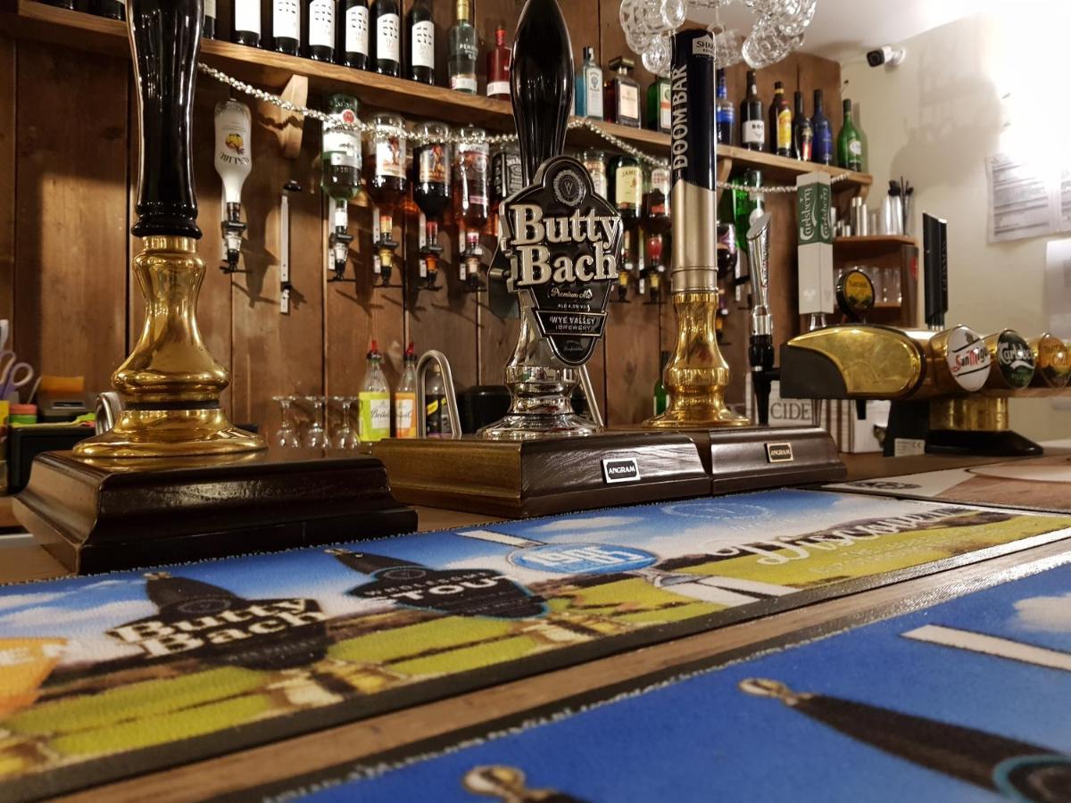 Bronllys The Cock Hotel מראה חיצוני תמונה